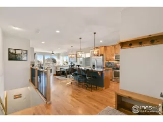 Photo #6: 983220 Listing