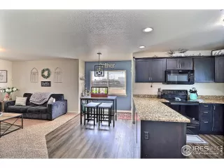 Photo #6: 983253 Listing