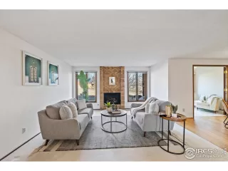 Photo #2: 983267 Listing