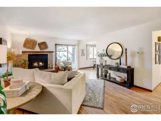 Photo #4: 983271 Listing