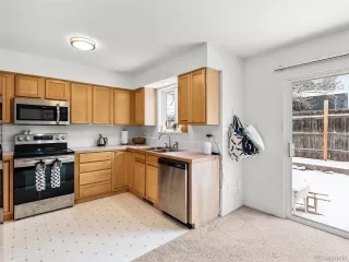 Photo #1: 9832712 Listing