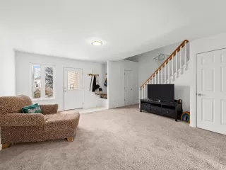 Photo #3: 9832712 Listing