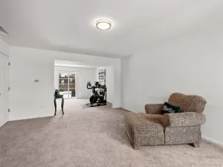 Photo #5: 9832712 Listing