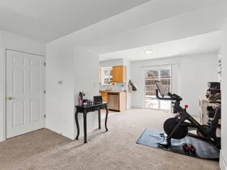 Photo #6: 9832712 Listing