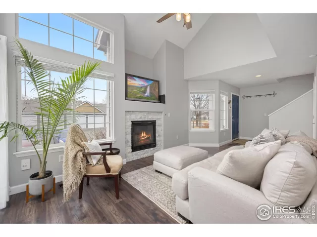 MLS: 983285 Condo For Sale