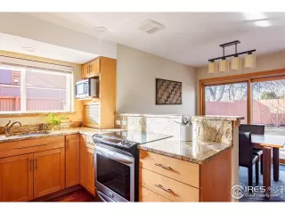 Photo #2: 983315 Listing