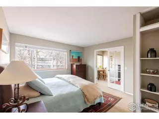 Photo #4: 983315 Listing