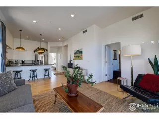 Photo #5: 983327 Listing 