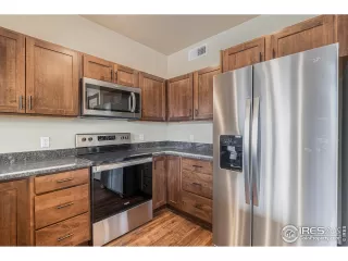 Photo #2: 983340 Listing