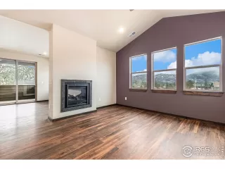 Photo #4: 983340 Listing