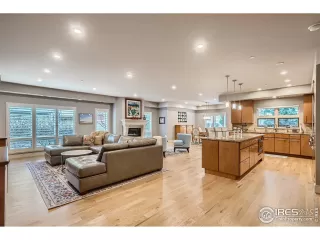 Photo #4: 983377 Listing