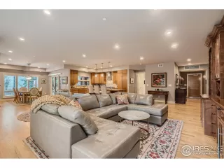 Photo #6: 983377 Listing