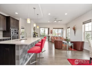 Photo #5: 983403 Listing