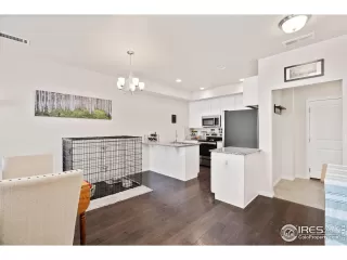 Photo #5: 983413 Listing