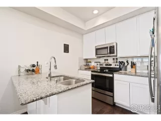 Photo #6: 983413 Listing