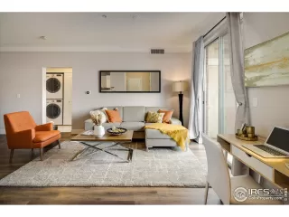 Photo #3: 983415 Listing