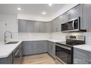 Photo #6: 983494 Listing