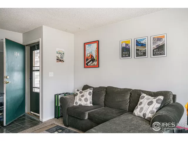 MLS: 983498 Condo For Sale