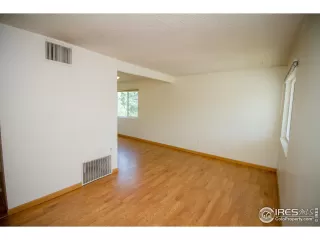 Photo #5: 983512 Listing