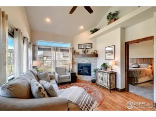 Photo #4: 983570 Listing