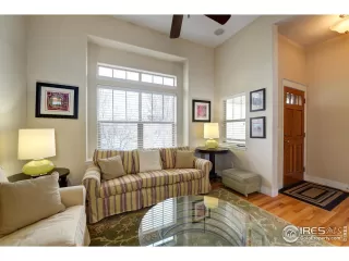 Photo #4: 983614 Listing