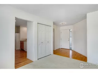 Photo #6: 983638 Listing