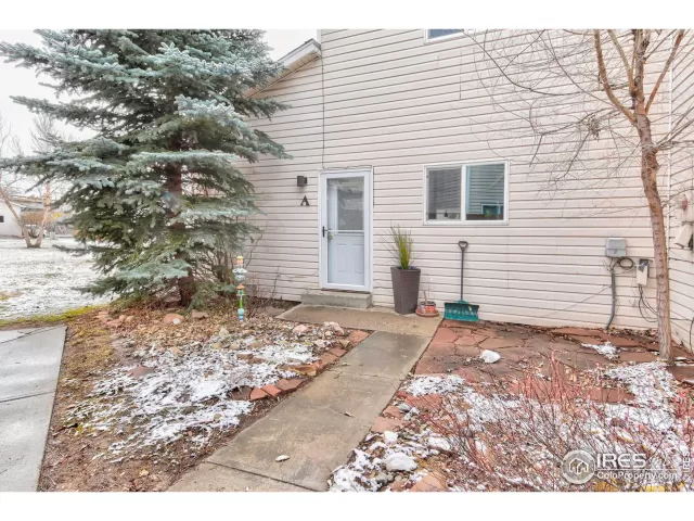 MLS: 983664 Condo For Sale