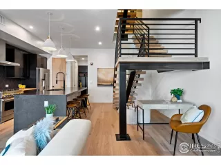 Photo #1: 983744 Listing