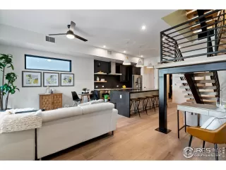 Photo #3: 983744 Listing