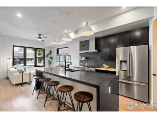 Photo #6: 983744 Listing