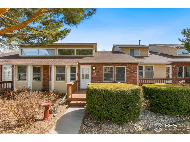 MLS: 983757 Condo For Sale