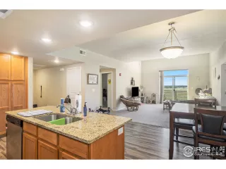 Photo #4: 983793 Listing