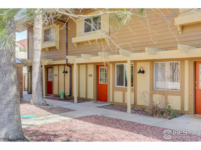 MLS: 983830 Condo For Sale