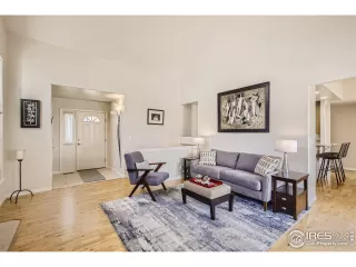 Photo #6: 983862 Listing