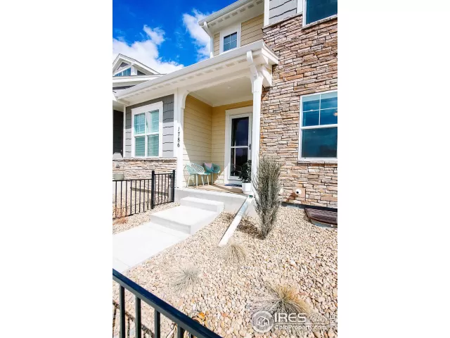 MLS: 983863 Condo For Sale