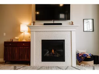 Photo #5: 983863 Listing