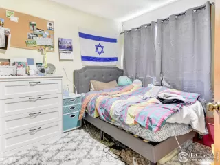 Photo #4: 983877 Listing