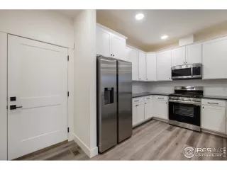 Photo #2: 983883 Listing