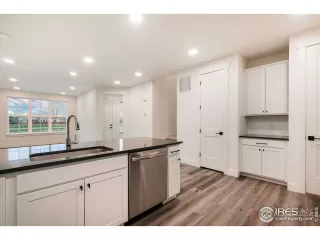 Photo #5: 983883 Listing