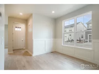 Photo #5: 983899 Listing