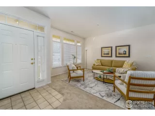 Photo #5: 983900 Listing