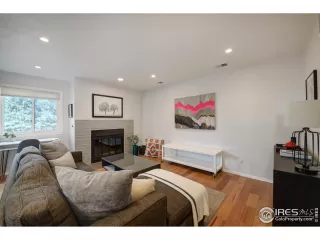 Photo #2: 983957 Listing 