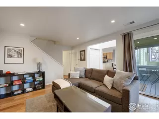 Photo #4: 983957 Listing 