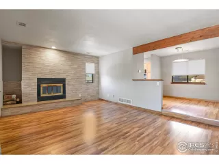 Photo #4: 983978 Listing