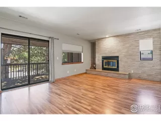 Photo #5: 983978 Listing