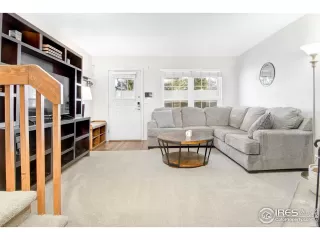 Photo #3: 984013 Listing