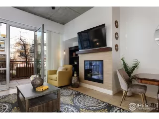 Photo #5: 984018 Listing