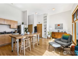 Photo #4: 984024 Listing 