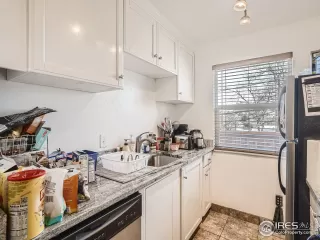 Photo #5: 984041 Listing