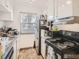 Photo #6: 984041 Listing